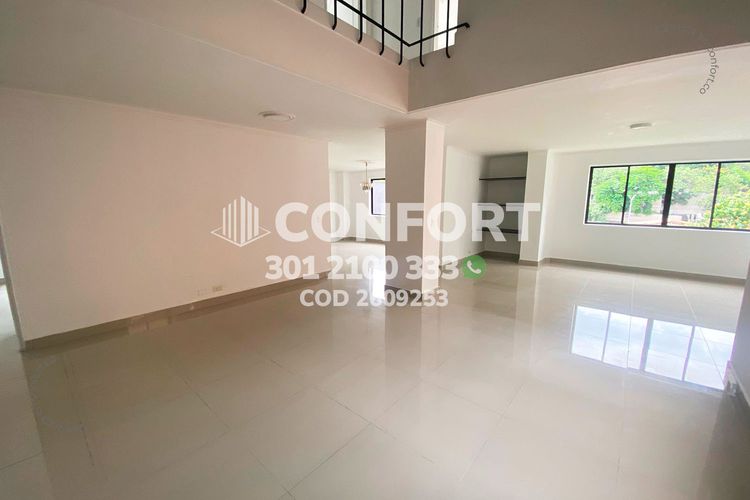 Apartamento de 4 alcobas en arriendo en Conquistadores, Medellín, 230 m² · foto 3 de 24