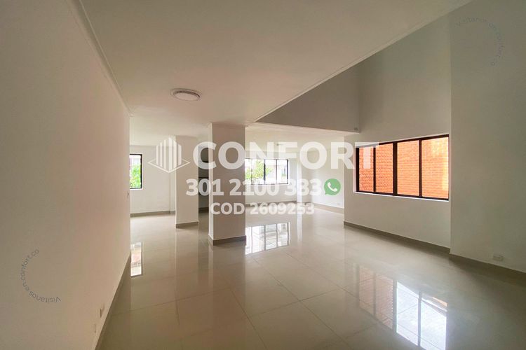 Apartamento de 4 alcobas en arriendo en Conquistadores, Medellín, 230 m² · foto 5 de 24