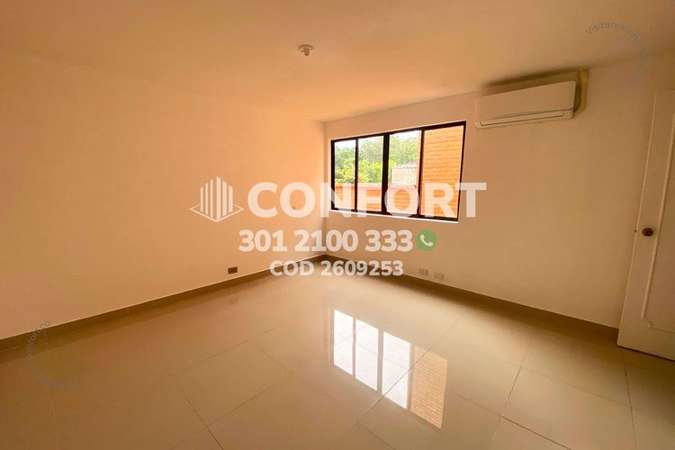 Apartamento de 4 alcobas en arriendo en Conquistadores, Medellín, 230 m² · foto 18 de 24