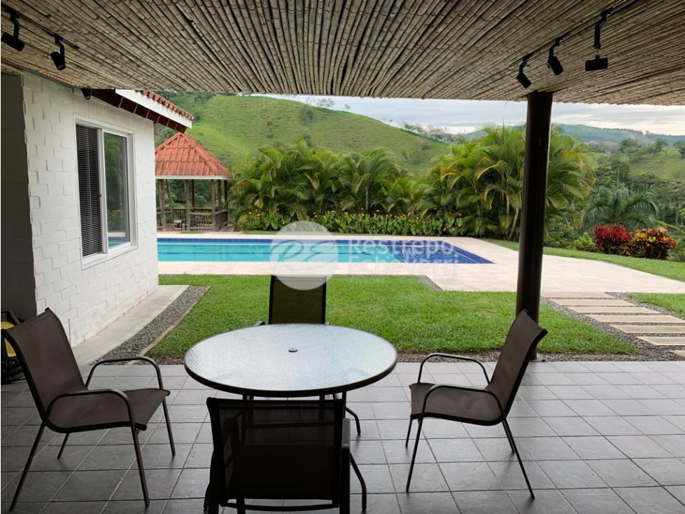 Casa en venta en San Bernardo Del Viento, Manizales · foto 3 de 24