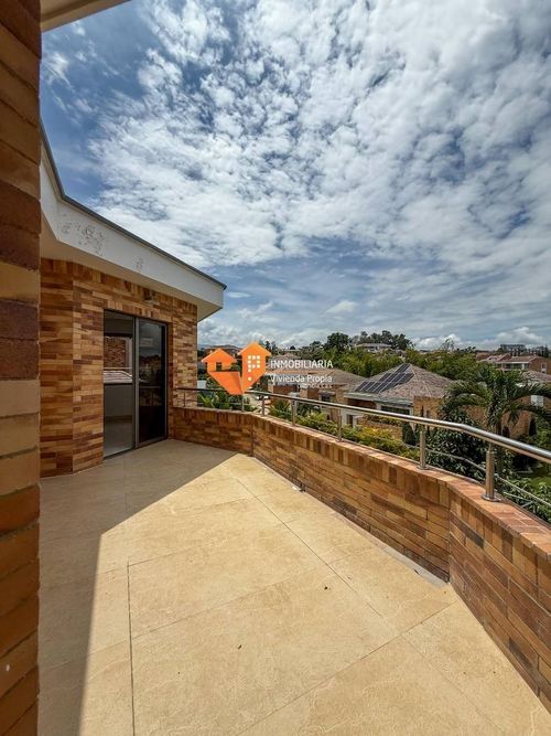 Casa de 5 alcobas en venta en Ruitoque Condominio, Floridablanca, 970 m² · foto 17 de 23