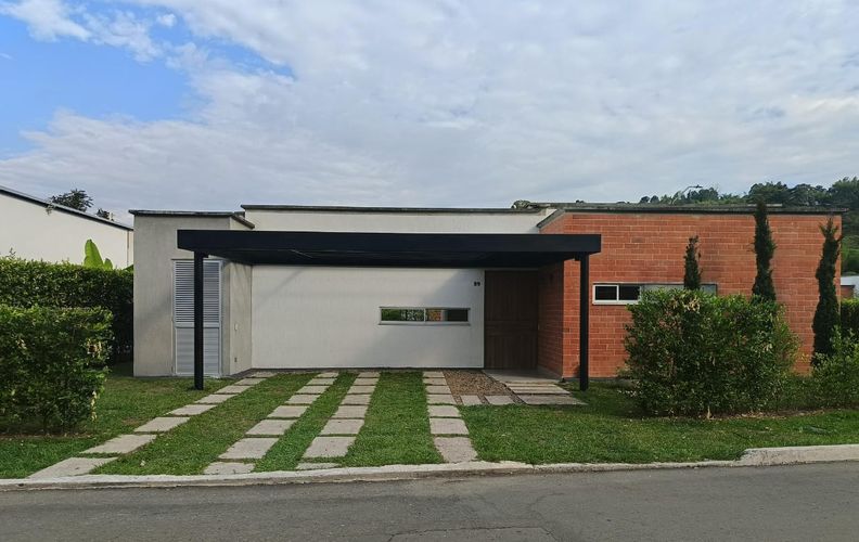 Casa de 3 alcobas en venta en Cn. Praderas De Verde Horizonte, Jamundí, 164 m² · foto 1 de 11