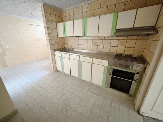Apartamento de 4 alcobas en venta en Sotomayor, Bucaramanga, 150 m² · foto 17 de 19