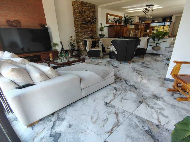Casa de 3 alcobas en venta en El Porvenir, Rionegro, 270 m² · foto 4 de 24