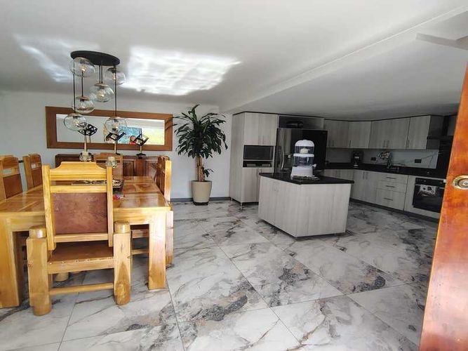 Casa de 3 alcobas en venta en El Porvenir, Rionegro, 270 m² · foto 6 de 24