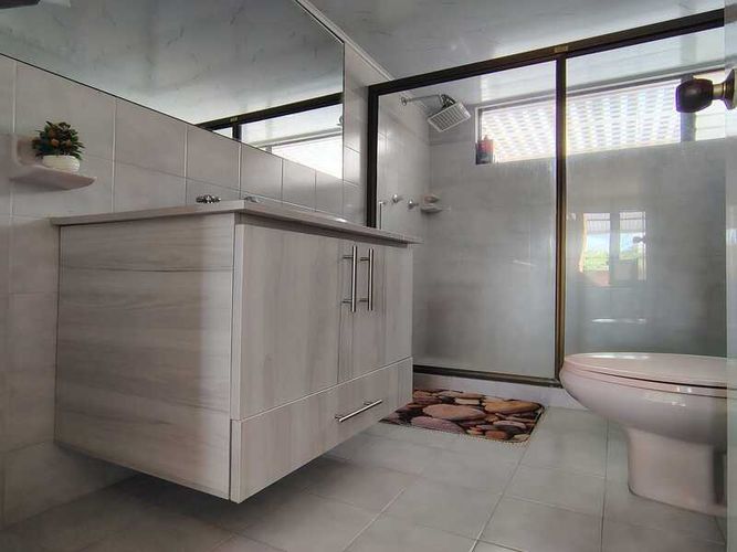 Casa de 3 alcobas en venta en El Porvenir, Rionegro, 270 m² · foto 21 de 24