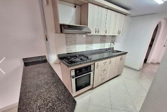 Apartamento en venta en Chipre, Manizales · foto 3 de 16