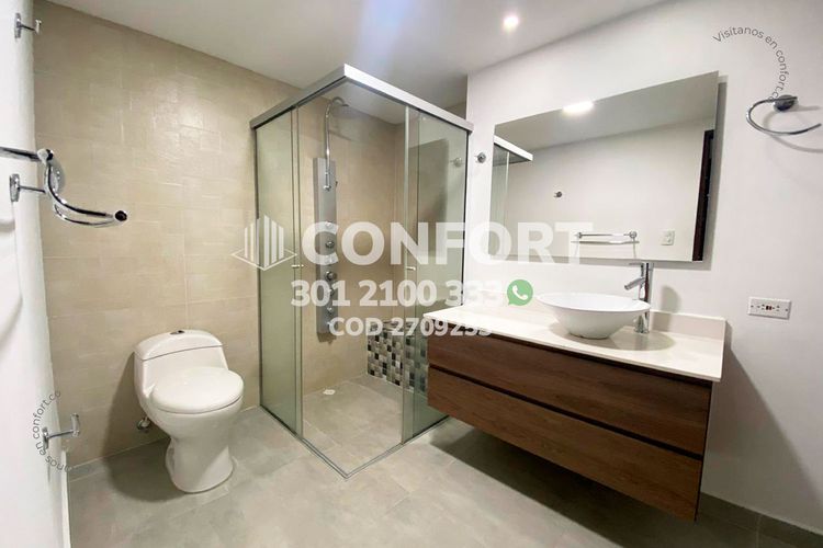 Apartamento de 3 alcobas en arriendo en Las Acacias, Medellín, 240 m² · foto 13 de 24