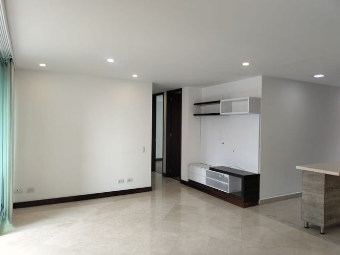 Apartamento de 3 alcobas en arriendo en El Poblado, Medellín, 100 m² · foto 2 de 19