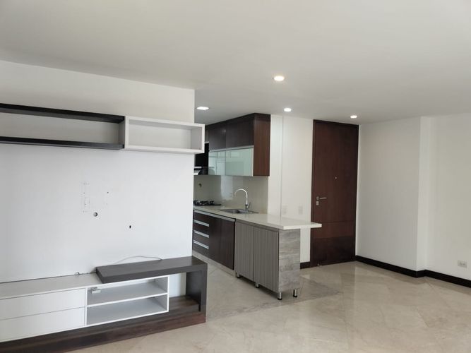 Apartamento de 3 alcobas en arriendo en El Poblado, Medellín, 100 m² · foto 3 de 19