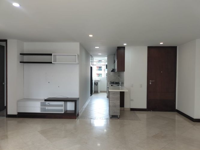 Apartamento de 3 alcobas en arriendo en El Poblado, Medellín, 100 m² · foto 4 de 19