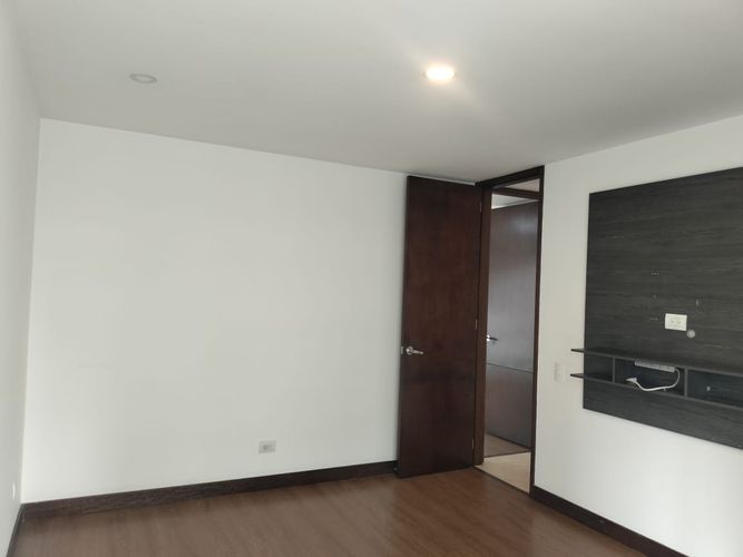Apartamento de 3 alcobas en arriendo en El Poblado, Medellín, 100 m² · foto 8 de 19