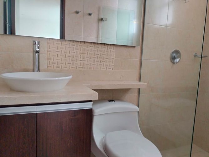 Apartamento de 3 alcobas en arriendo en El Poblado, Medellín, 100 m² · foto 17 de 19