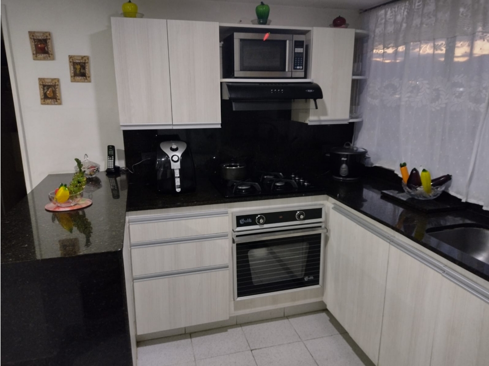 Apartamento en venta en Villa Del Parque, Medellín · foto 3 de 18