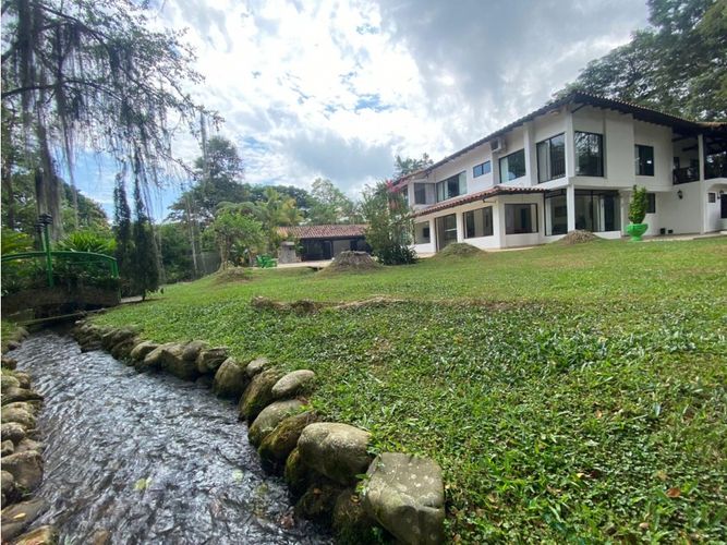 Casa de 6 alcobas en venta en Pance, Cali · foto 7 de 24