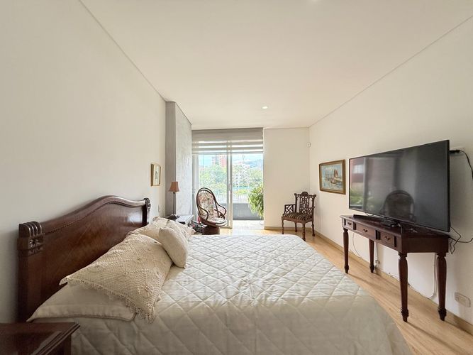 Apartamento de 2 alcobas en venta en El Poblado, Medellín, 113 m² · foto 7 de 12