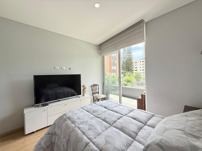 Apartamento de 2 alcobas en venta en El Poblado, Medellín, 113 m² · foto 10 de 12