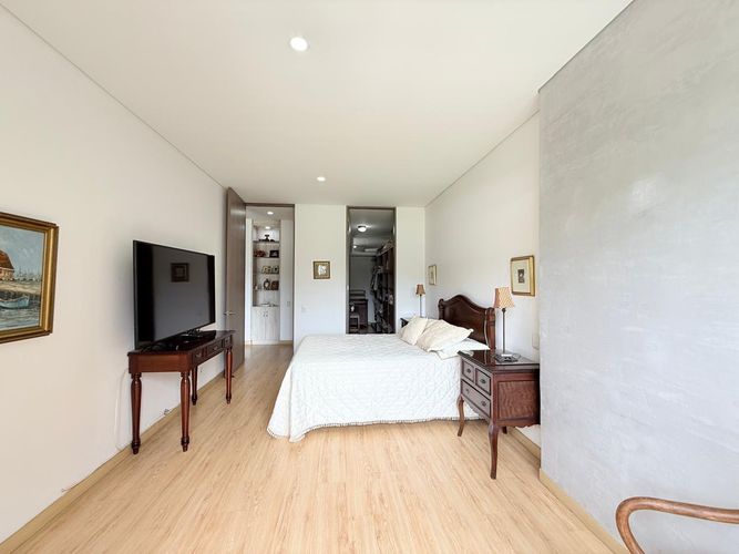 Apartamento de 2 alcobas en venta en El Poblado, Medellín, 113 m² · foto 8 de 12