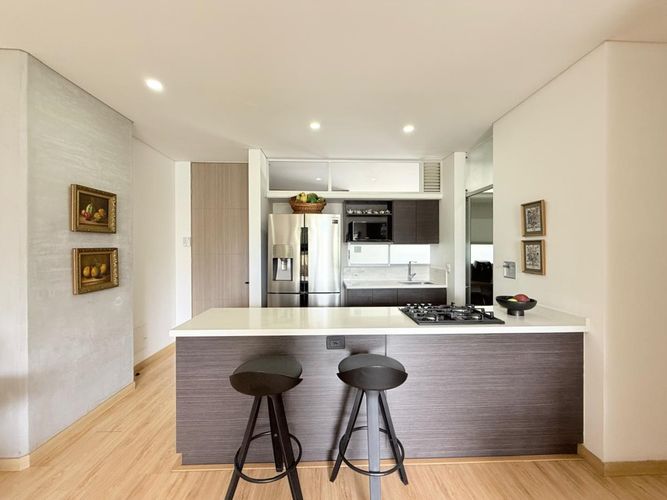 Apartamento de 2 alcobas en venta en El Poblado, Medellín, 113 m² · foto 6 de 12