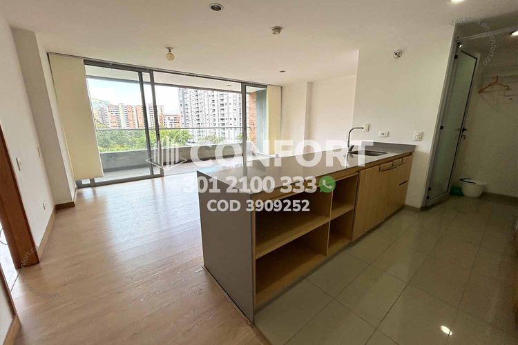 Apartamento de 2 alcobas en arriendo en Loma Benedictinos, Medellín, 100 m² · foto 4 de 24