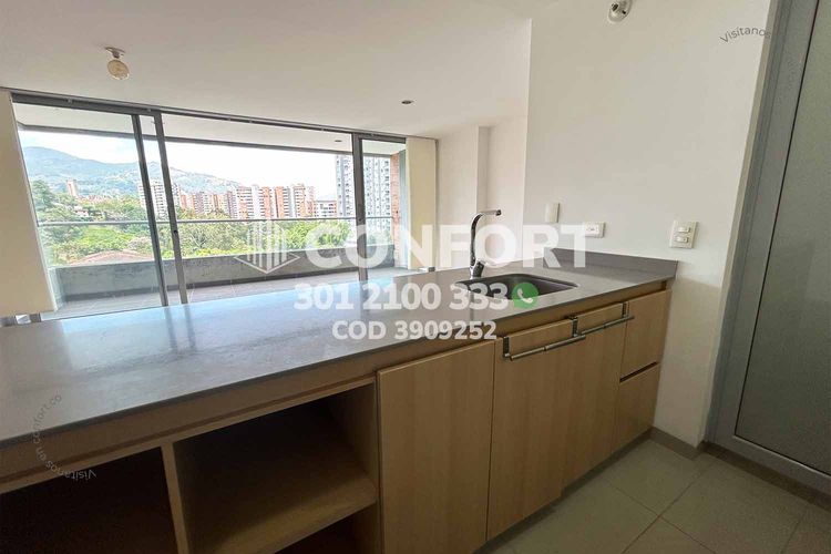 Apartamento de 2 alcobas en arriendo en Loma Benedictinos, Medellín, 100 m² · foto 11 de 24