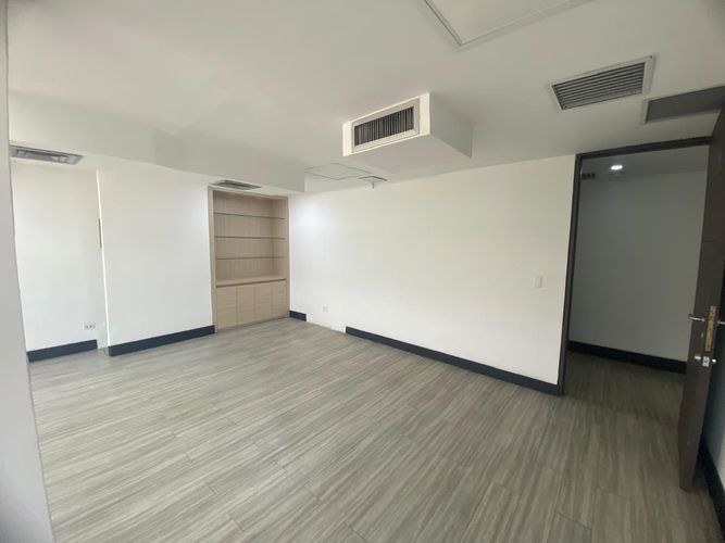 Local en arriendo en El Poblado, Medellín, 38 m² · foto 10 de 18