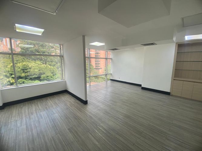 Local en arriendo en El Poblado, Medellín, 38 m² · foto 14 de 18