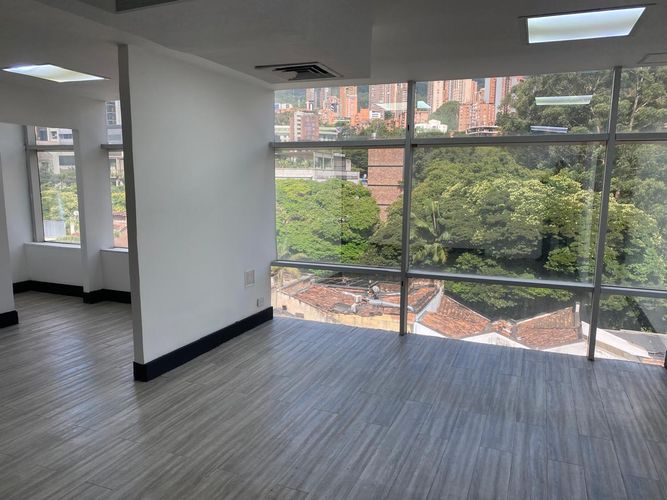 Local en arriendo en El Poblado, Medellín, 38 m² · foto 4 de 18