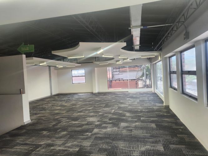 Bodega en arriendo en Guayabal, Medellín, 1160 m² · foto 2 de 17