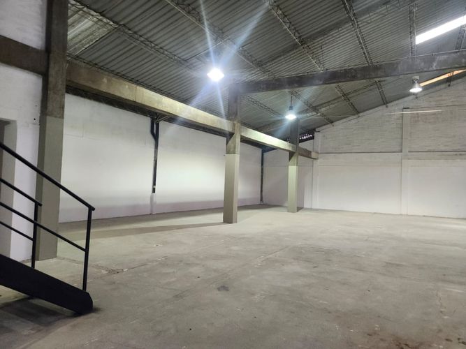 Bodega en arriendo en Guayabal, Medellín, 1160 m² · foto 6 de 17
