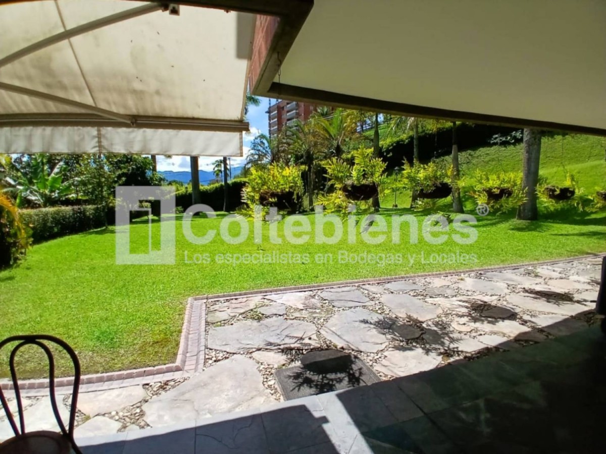 Casa en arriendo en El Poblado, Medellín · foto 12 de 24