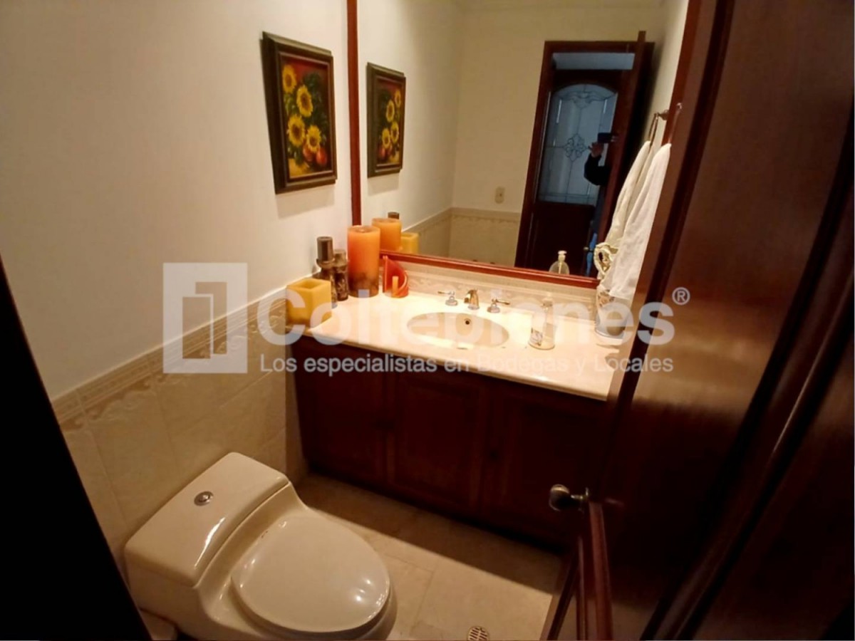 Casa en arriendo en El Poblado, Medellín · foto 20 de 24