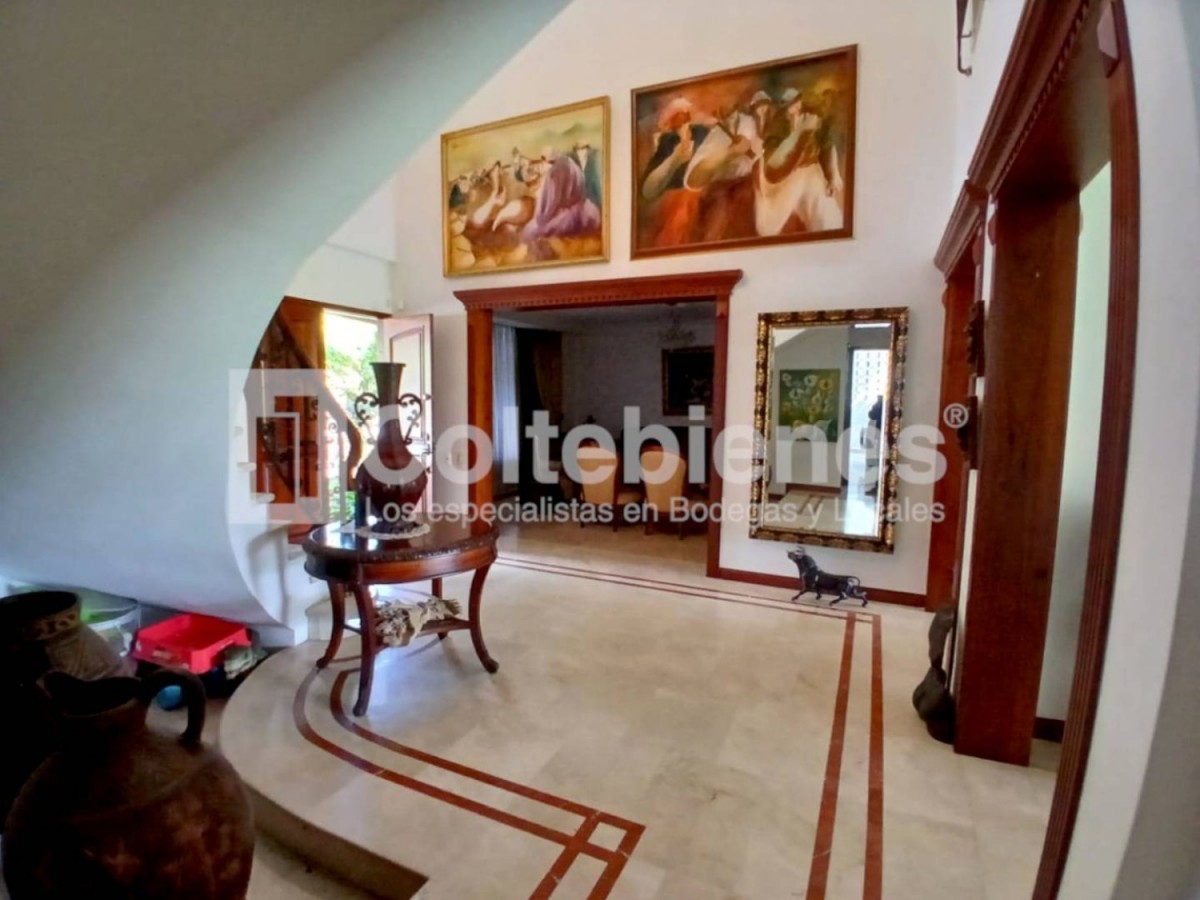 Casa en arriendo en El Poblado, Medellín · foto 24 de 24