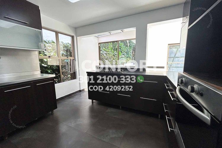 Casa de 3 alcobas en arriendo en Loma Benedictinos, Medellín, 452 m² · foto 5 de 24