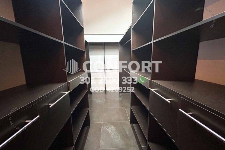 Casa de 3 alcobas en arriendo en Loma Benedictinos, Medellín, 452 m² · foto 16 de 24