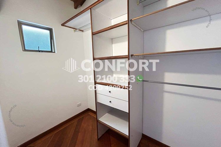 Casa de 3 alcobas en arriendo en Loma Benedictinos, Medellín, 452 m² · foto 21 de 24