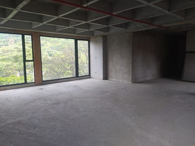Oficina en arriendo en Los Colores, Medellín, 381 m² · foto 4 de 11