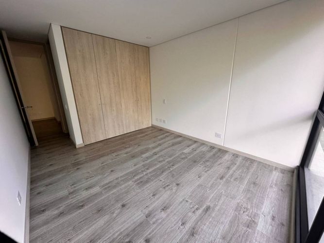 Apartamento de 2 alcobas en venta en El Poblado, Medellín, 104 m² · foto 7 de 11