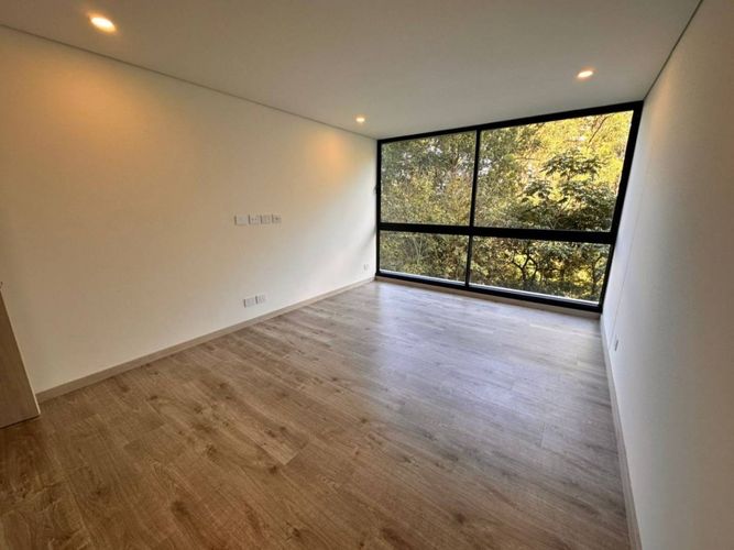 Apartamento de 2 alcobas en venta en El Poblado, Medellín, 104 m² · foto 8 de 11