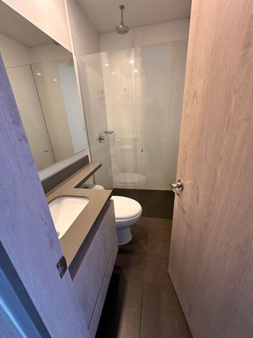 Apartamento de 2 alcobas en venta en El Poblado, Medellín, 104 m² · foto 9 de 11