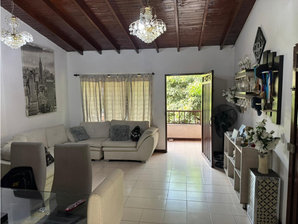 Casa en venta en San javier, Medellín 3