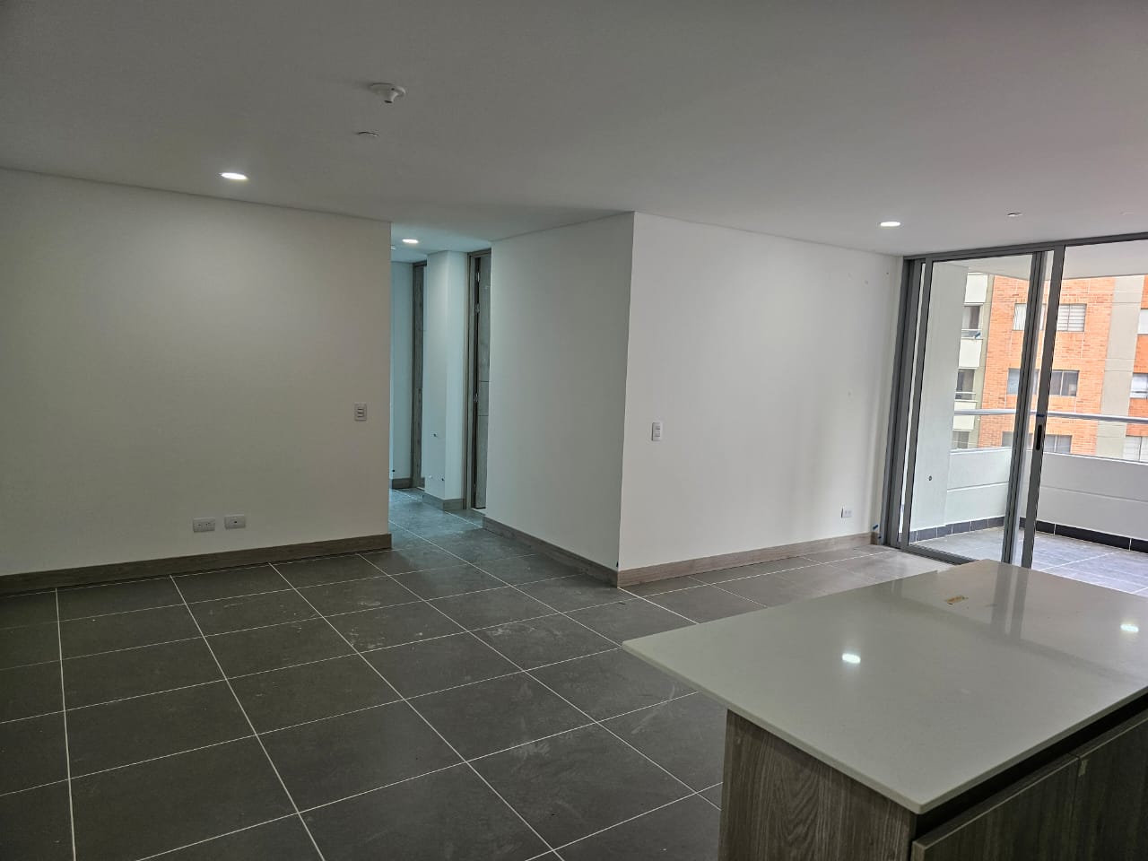 Apartamento en venta en El Poblado, Envigado · foto 3 de 14