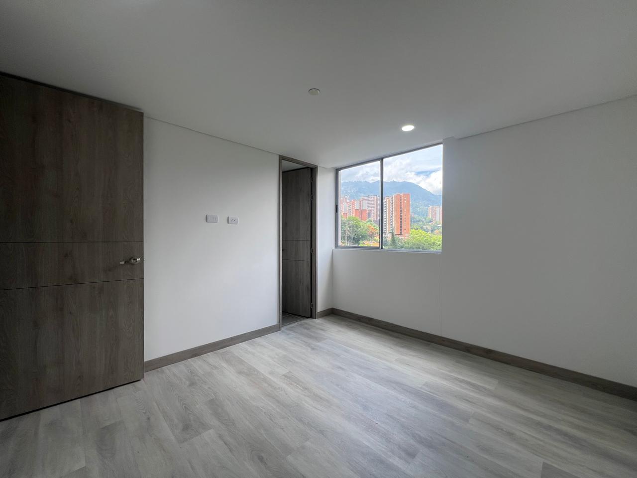 Apartamento en venta en El Poblado, Envigado · foto 11 de 14