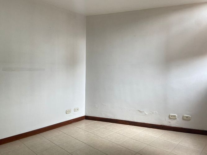Apartamento de 3 alcobas en venta en San Jose, Sabaneta, 83 m² · foto 14 de 17