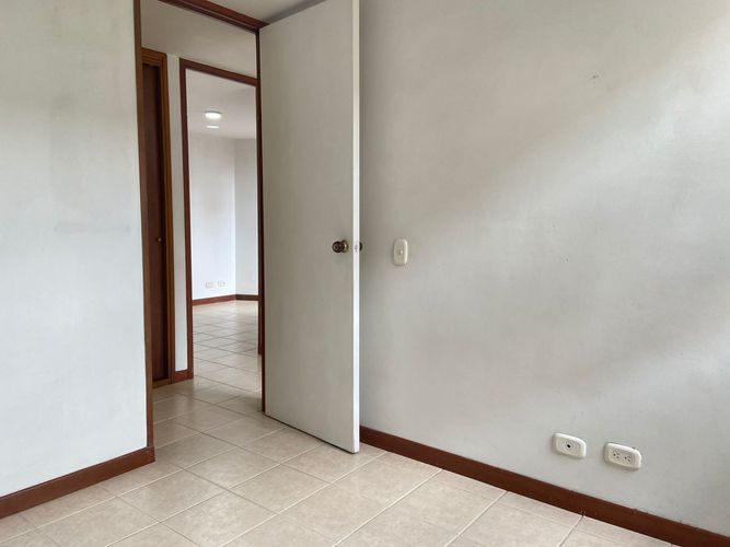 Apartamento de 3 alcobas en venta en San Jose, Sabaneta, 83 m² · foto 10 de 17