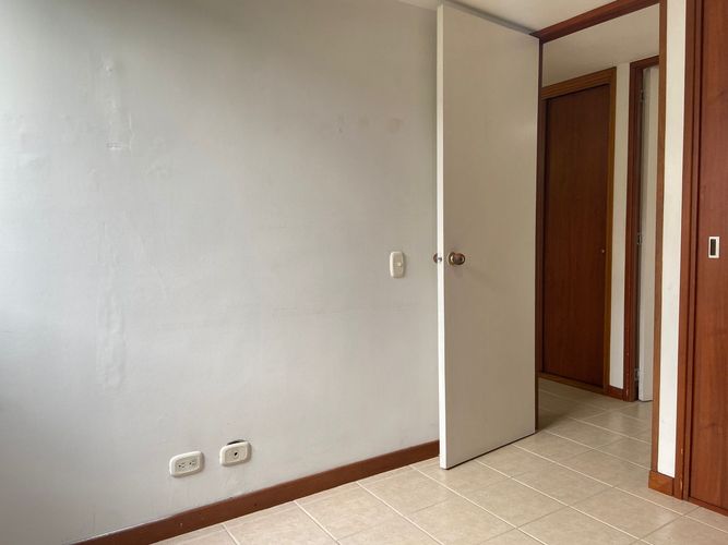 Apartamento de 3 alcobas en venta en San Jose, Sabaneta, 83 m² · foto 8 de 17