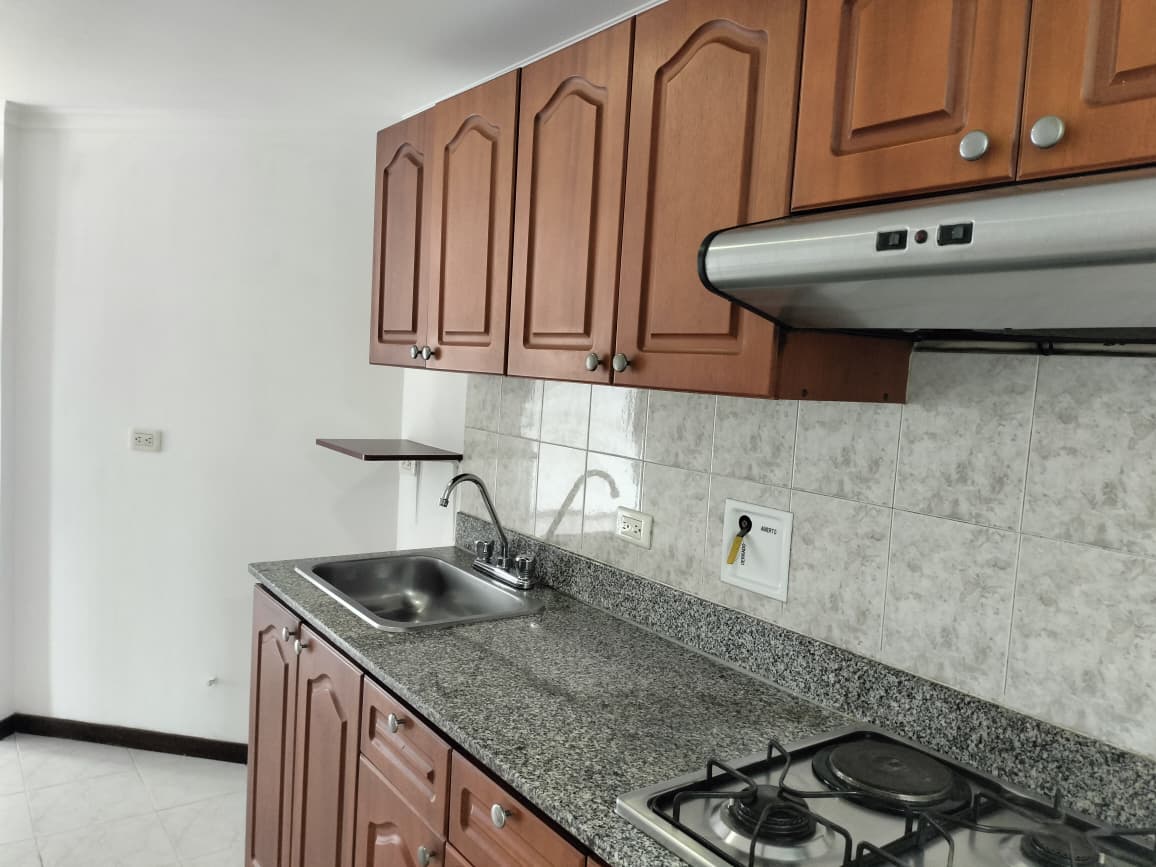 Apartamento en venta en El Poblado, Medellín · foto 6 de 14