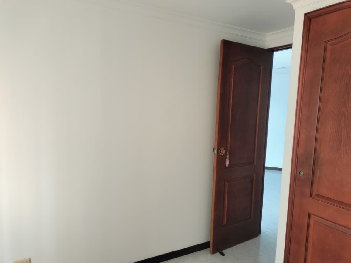 Apartamento en venta en El Poblado, Medellín · foto 7 de 14