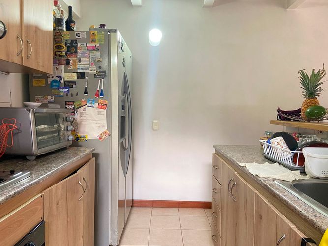 Apartamento de 3 alcobas en venta en San Jose, Sabaneta, 70 m² · foto 6 de 20