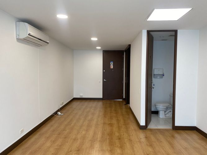Oficina en arriendo en El Poblado, Medellín, 38 m² · foto 3 de 9